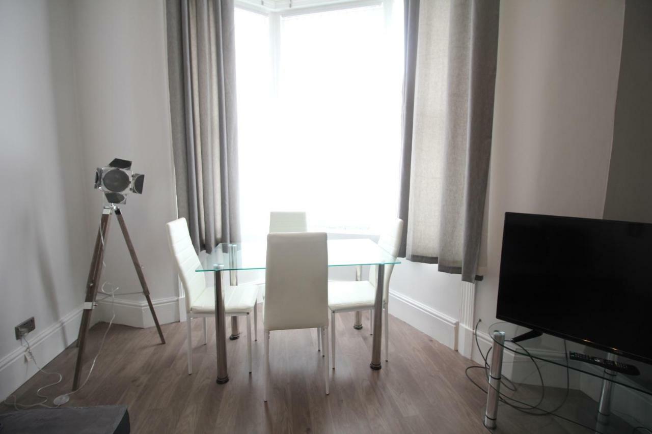 Regent Choice - Town Centre - Large Property Blackpool Eksteriør billede